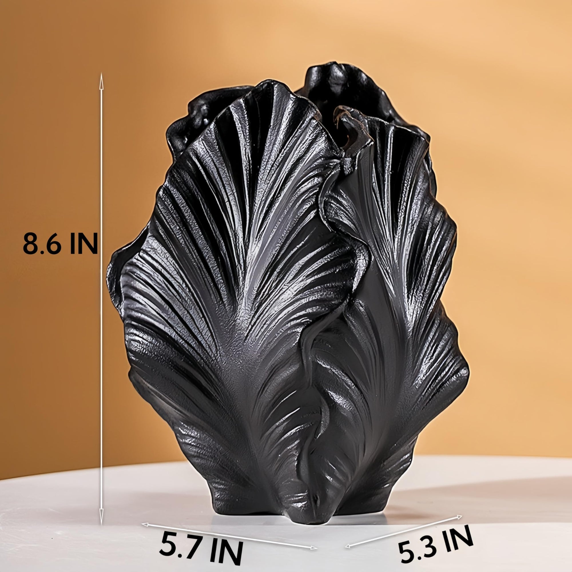 Ocean-Theme Ceramic vase, 8.6 ×5.7×5.3 inches,coasta Shell-Shaped vase,Centerpieces for Spaces Such as Tables, Shelves and fireplaces,Suitable for Various Decoration Styles