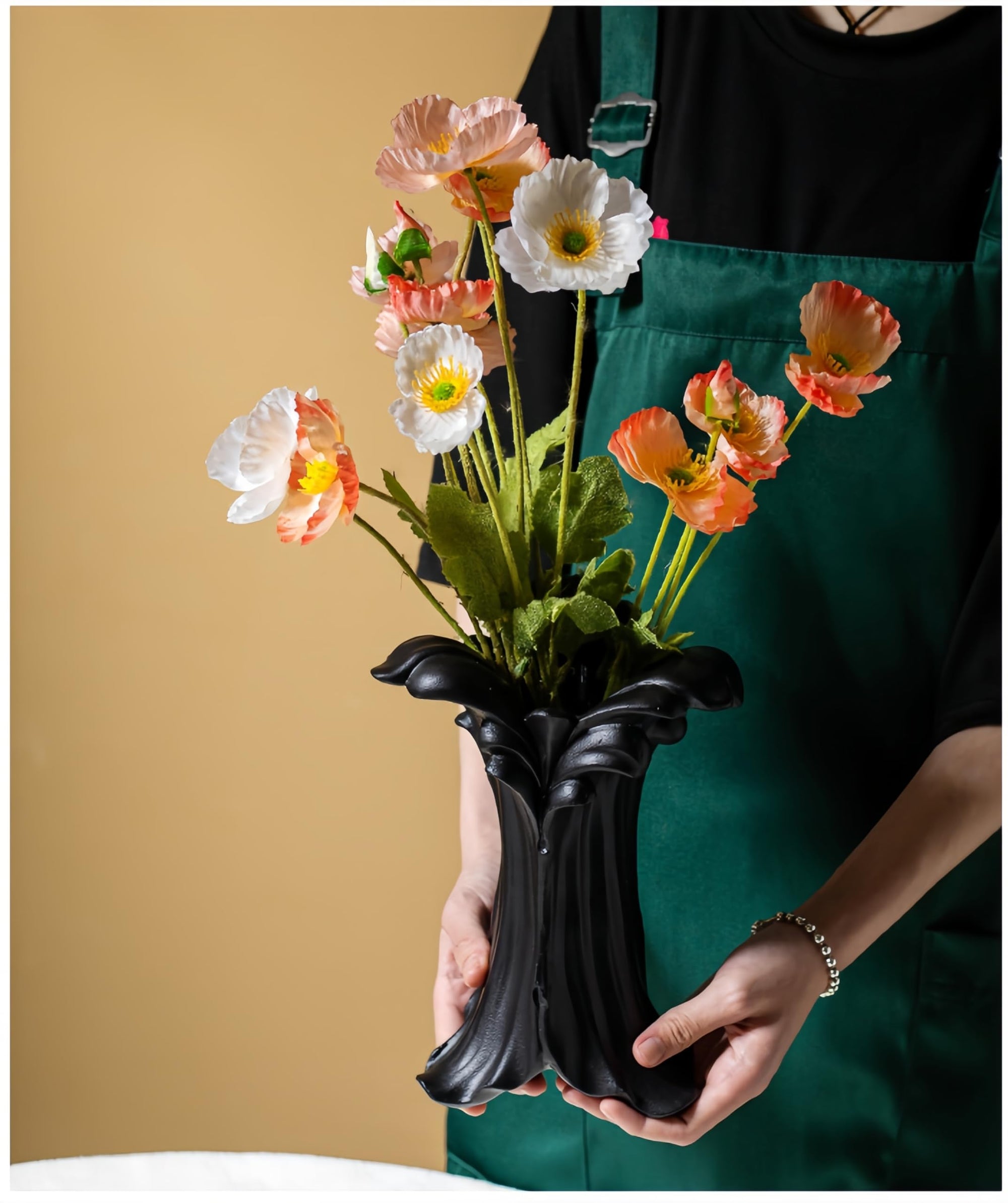 Modern Ceramic vases, Wave Shape Design, 8.74x6.46 x 5.63 inches,can Decorate The Living Room,Dining Table and Other Spaces, Suitable for Modern, Classic, Pastoral Style Interior Decoration